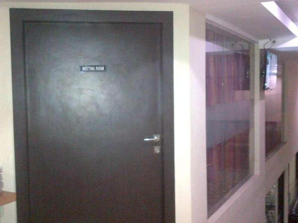 Erin Int Hotel Makassar Ngoại thất bức ảnh