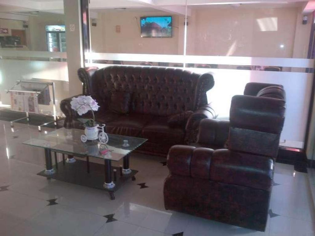 Erin Int Hotel Makassar Ngoại thất bức ảnh