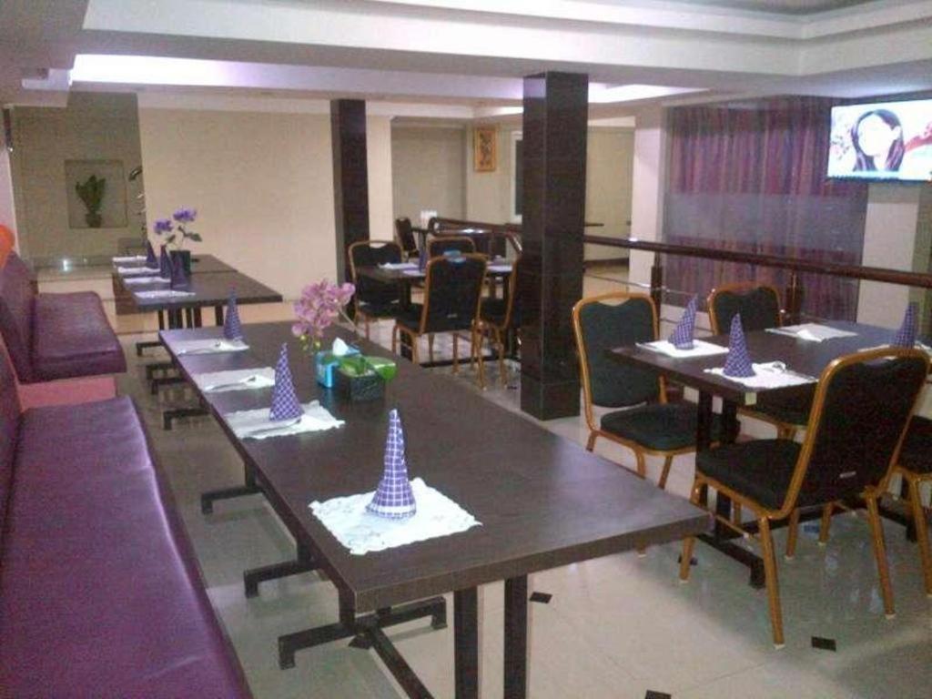 Erin Int Hotel Makassar Ngoại thất bức ảnh