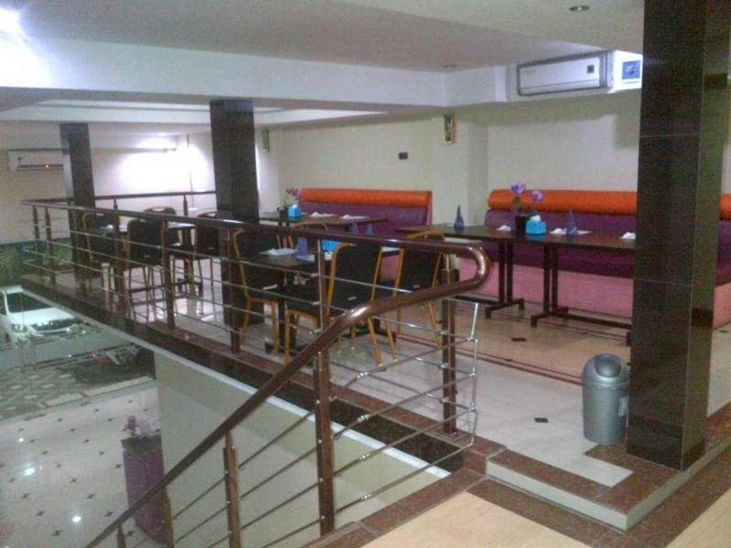 Erin Int Hotel Makassar Ngoại thất bức ảnh