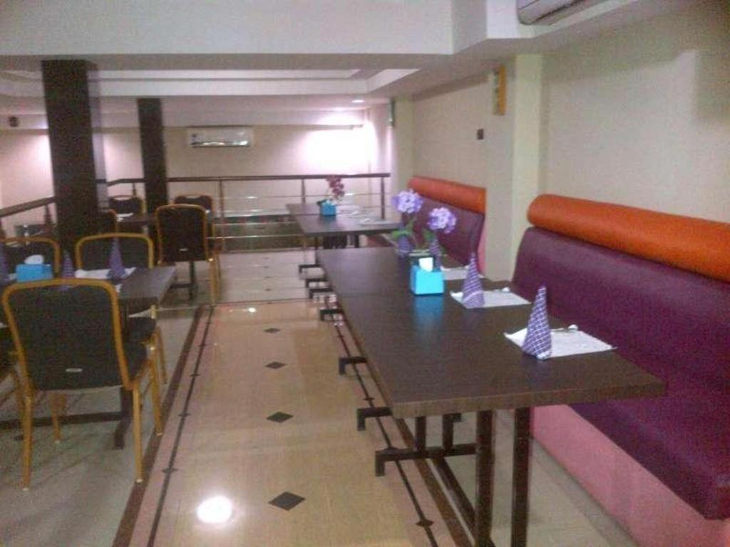 Erin Int Hotel Makassar Ngoại thất bức ảnh